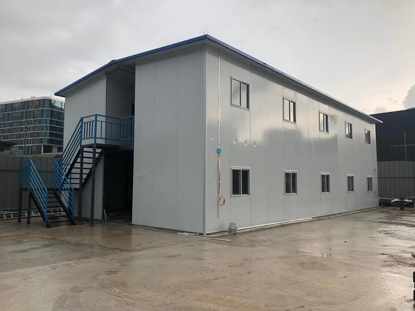 Prefabricated K House